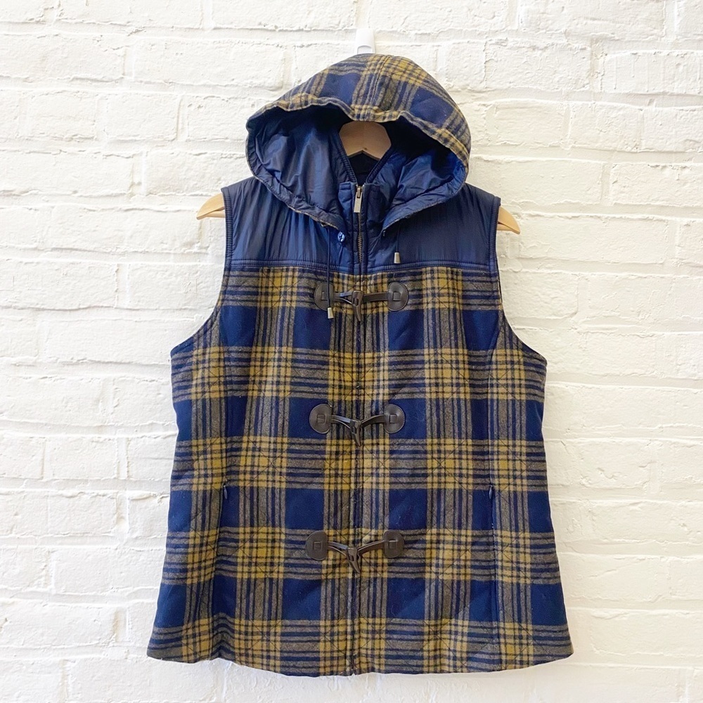 Pendleton || Quilted Wool‎ Toggle Vest Hood in Alpine Getaway Navy Gold Plaid L
